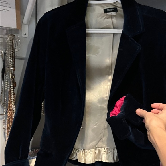 J. Crew Women's Dark Blue Velvet Blazer. Satin and pink inner lining. - Picture 4 of 5